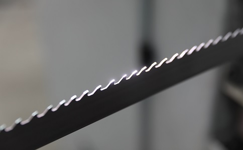 大渡口双金属带锯条产生切削噪音的原因具体有哪些？